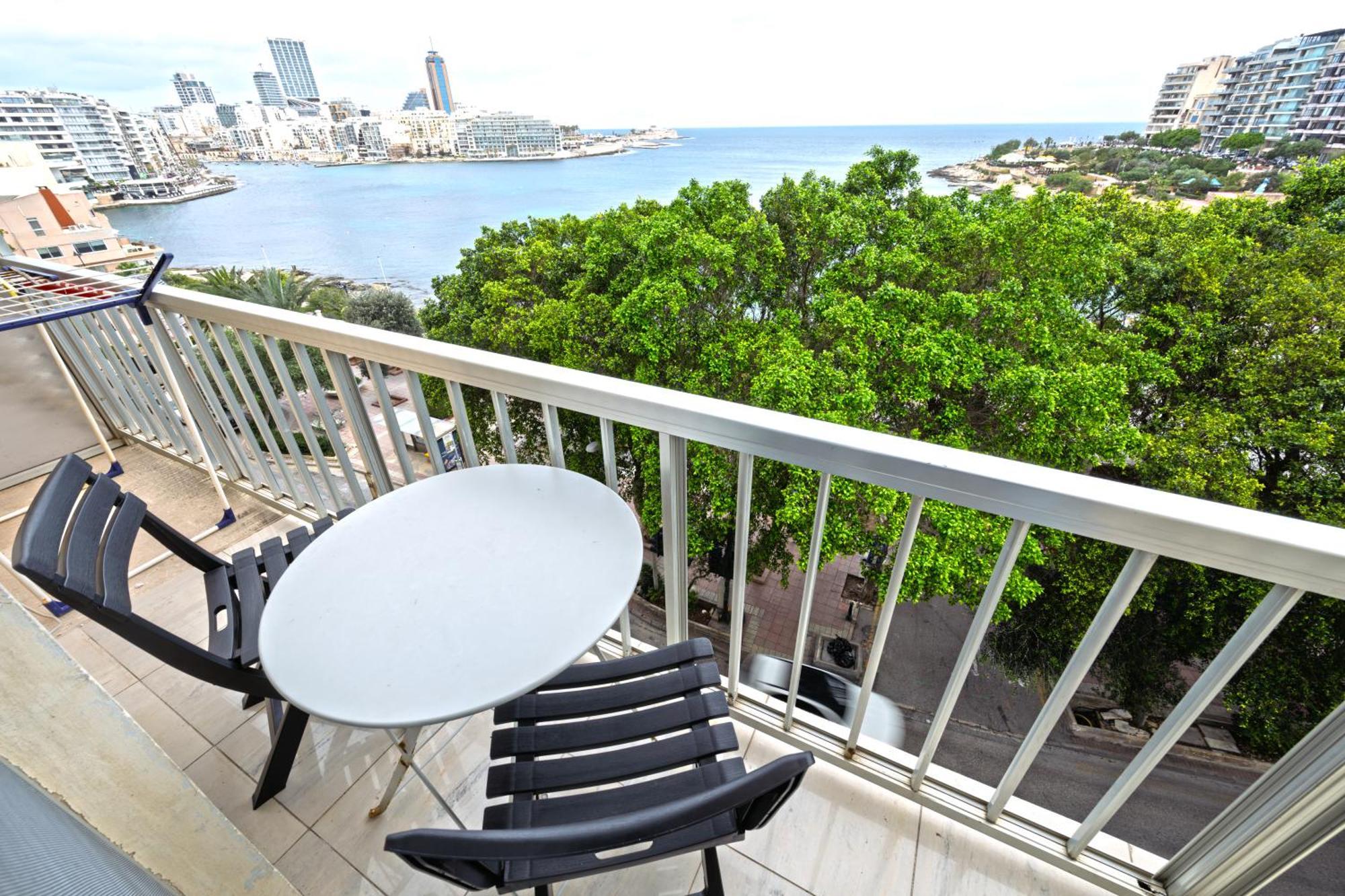 Vic- Seafront Apartment Sliema Eksteriør billede